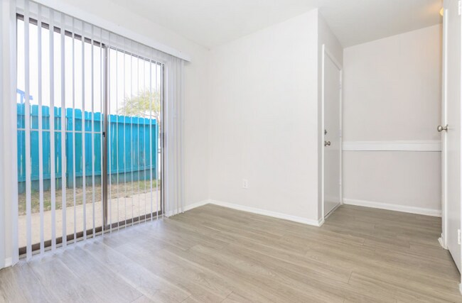 Foto del interior - Inwood Village Townhomes