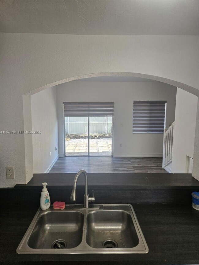 Foto del edificio - 7995 NW 8th St