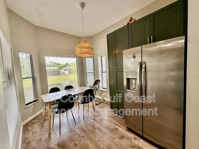 Foto del edificio - 4907 82nd Pl E