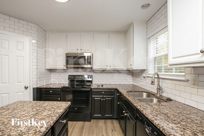 Building Photo - 4215 Greenfield Cir NW