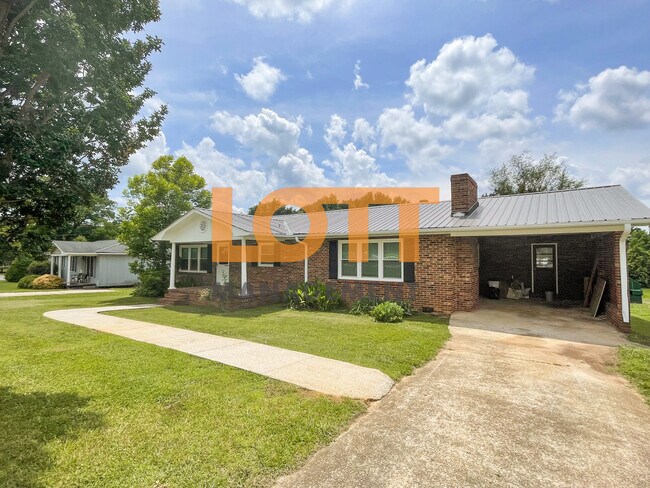 Foto del edificio - 13045 Old White Horse Rd