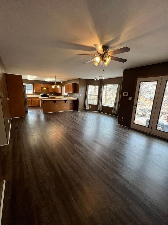 Foto del edificio - Newly Painted 3 Bedroom, 2 Bathroom Home