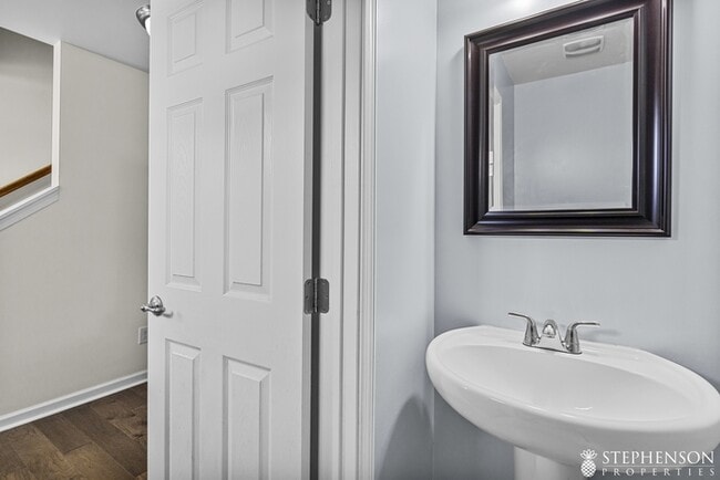 Foto del edificio - 3 bed 2.5 bath fenced yard