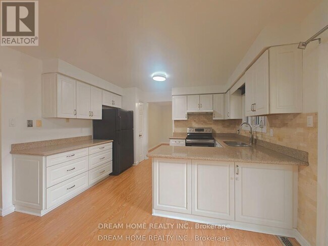 Building Photo - 42 Emeline Crescent