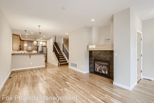 Building Photo - 4 br, 5 bath House - 3652 Pinedale Street #D