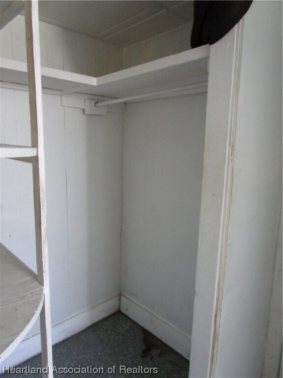 Building Photo - 453 Oak Ave