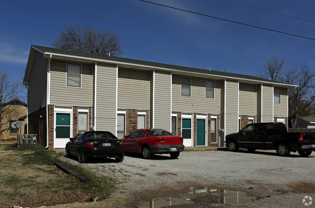 306312 W Cammack St, Shawnee, OK 74804 Apartments in Shawnee, OK