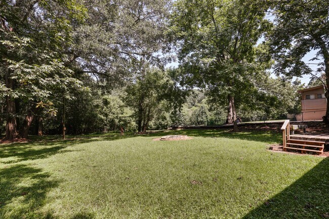 Building Photo - 175 Herman St