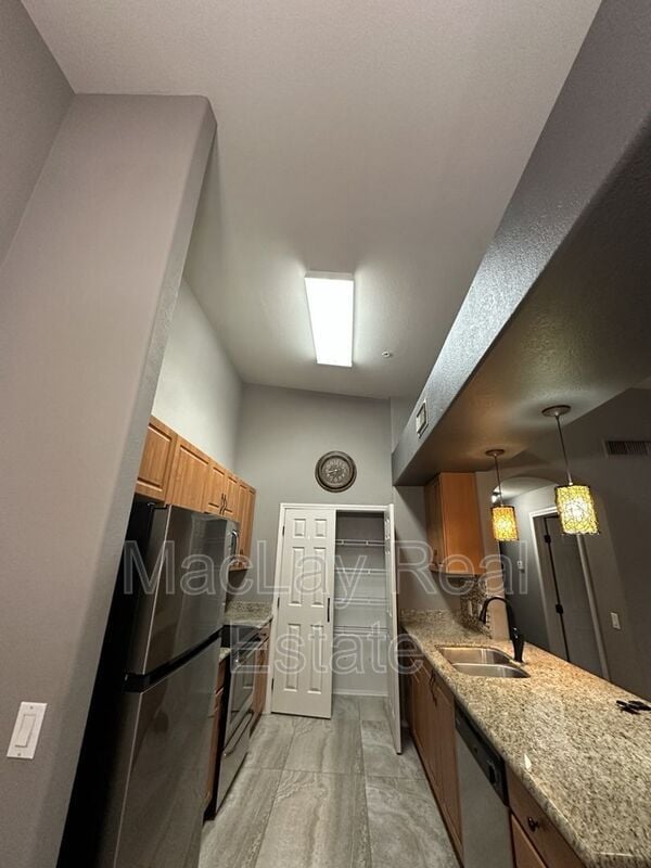 Foto del edificio - 10136 E Southern Ave