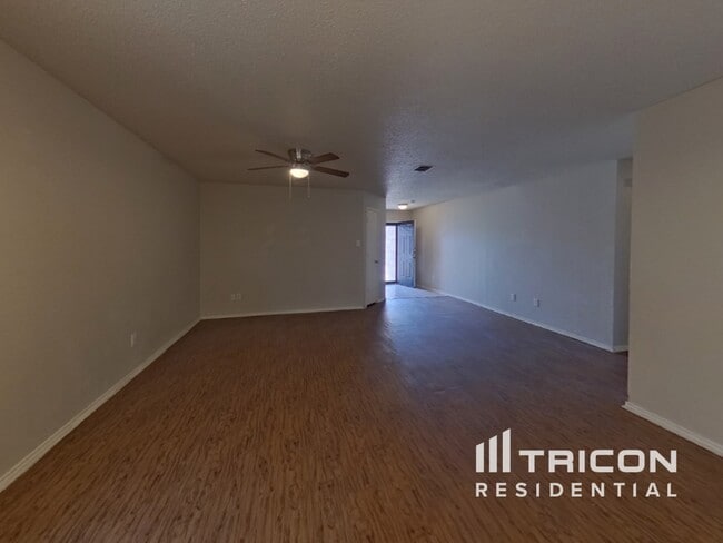 Building Photo - 8769 Garden Springs Dr