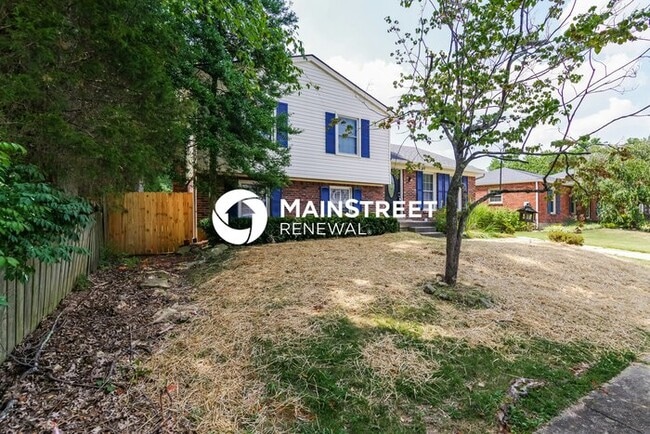 Photo - 4 Bedroom Pet-Friendly Home in Louisville, KY with Main Street Renewal