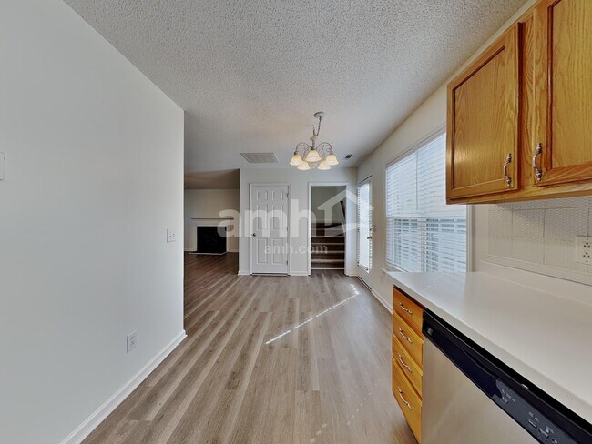 Foto del edificio - 5520 Bridgegate Dr