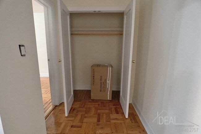 Foto del edificio - Lovely 1 BR in Bensonhurst!