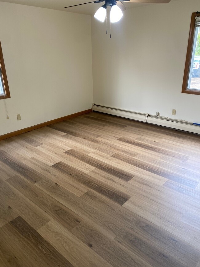 Building Photo - 451 S Main St