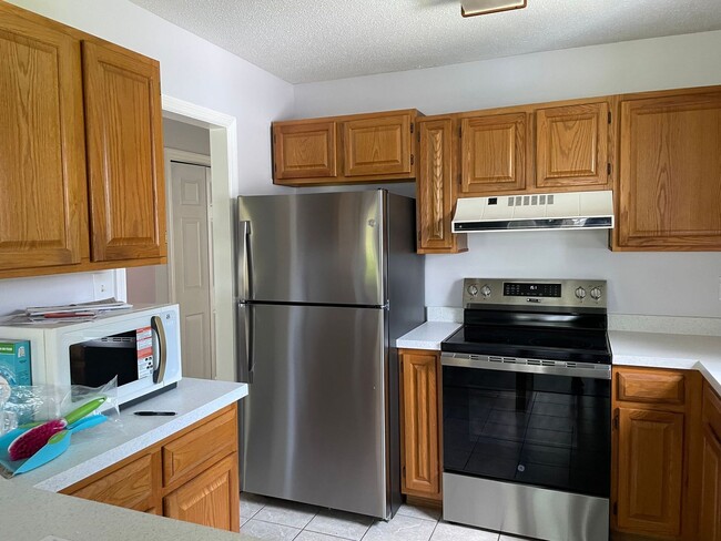 Foto del edificio - Newly updated 3 bedroom/2 bath home in Far...