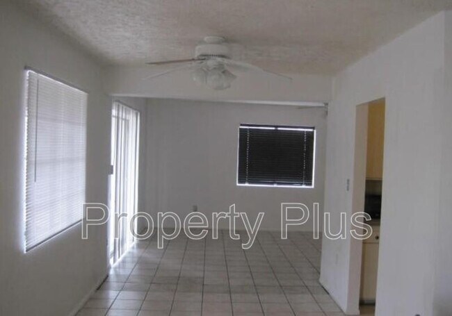 Building Photo - 1228 S McKemy St