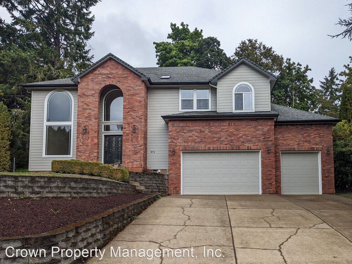 Primary Photo - 4 br, 3 bath House - 971 Gleneden Ct. NW