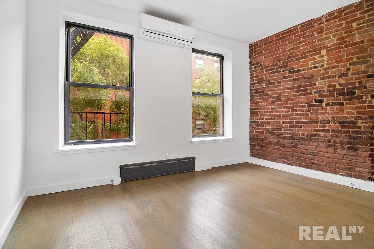 Primary Photo - 22 Spring Street