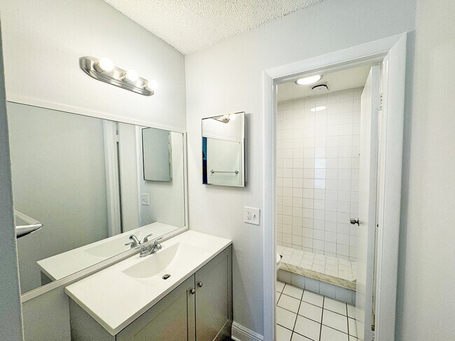 Building Photo - 4543 Treehouse Ln