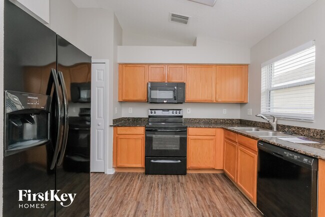 Foto del edificio - 12007 Butler Woods Cir