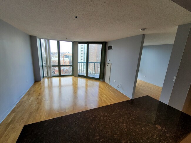 Foto del edificio - 111 W Maple St