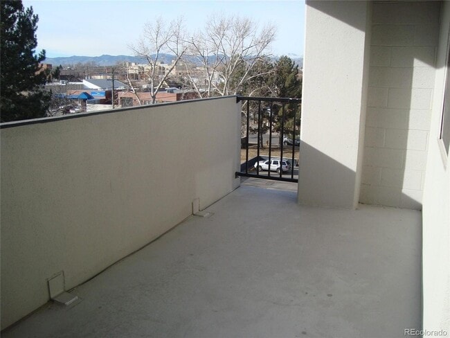 Photo - 601 W 11th Ave Apartment