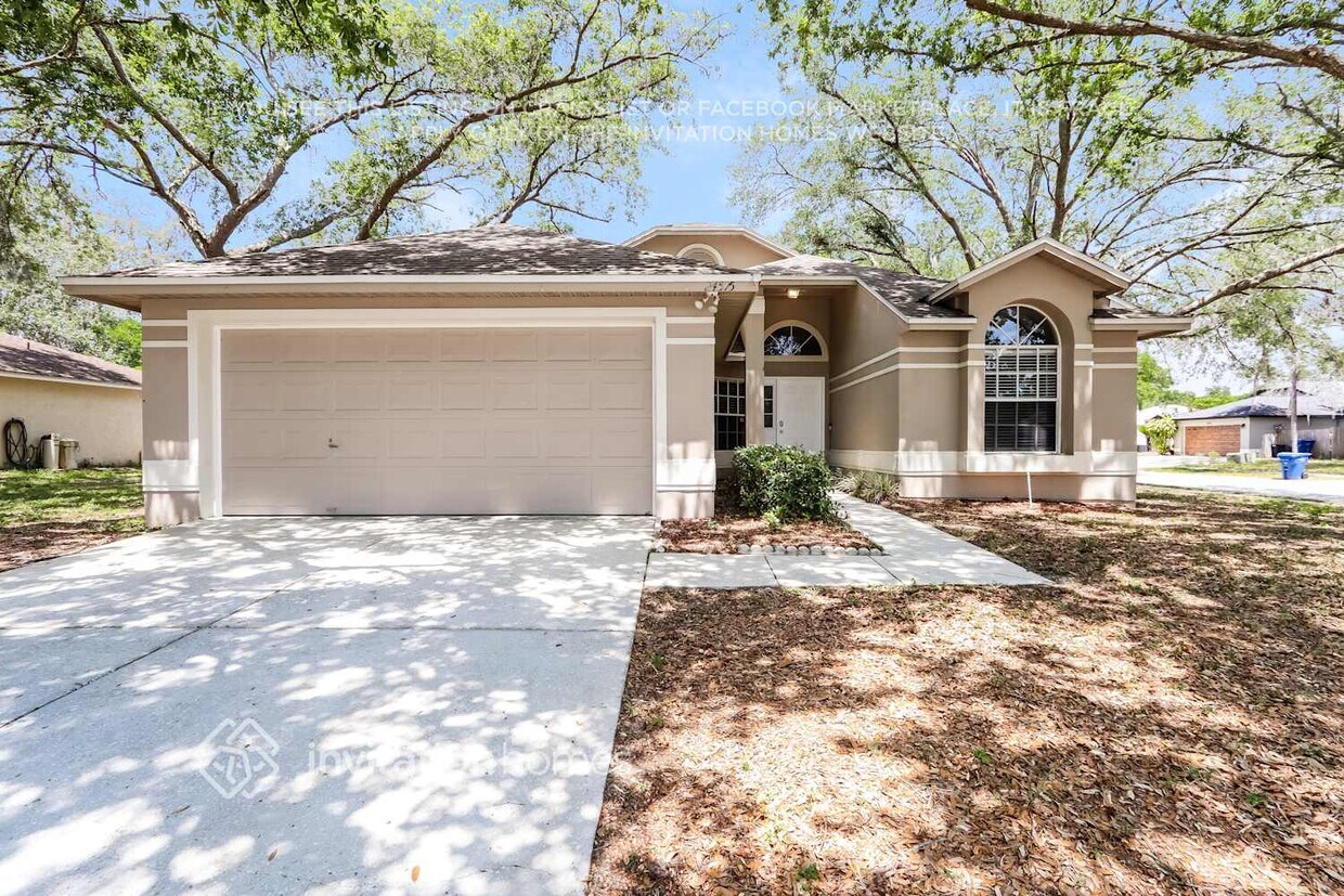 Foto principal - 24515 Crosscut Rd