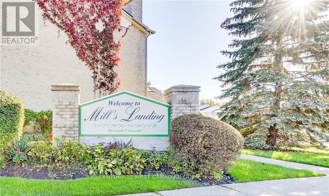 Photo du bâtiment - 725 Deveron Crescent