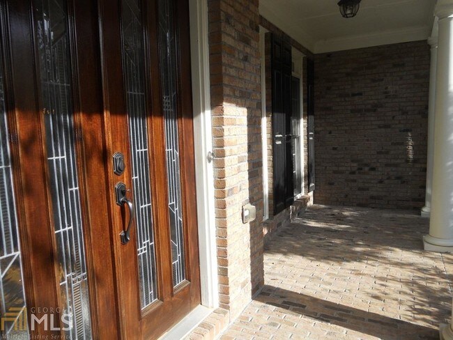 Building Photo - 1642 Hampton Oaks Bend NE