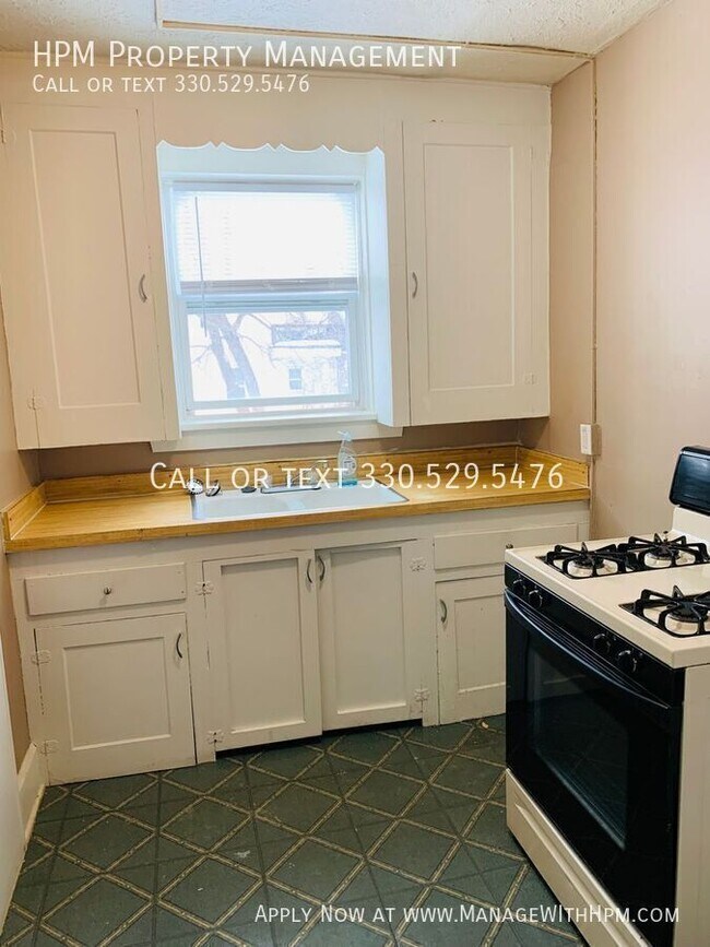 Foto del edificio - 1700 Fulton Rd NW