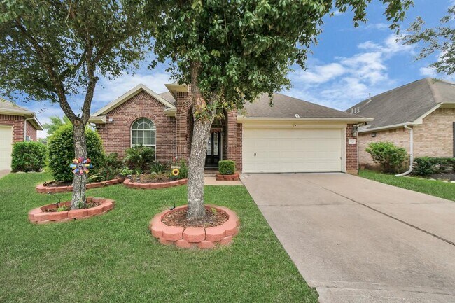 Foto del edificio - 2103 Breezeway Ln