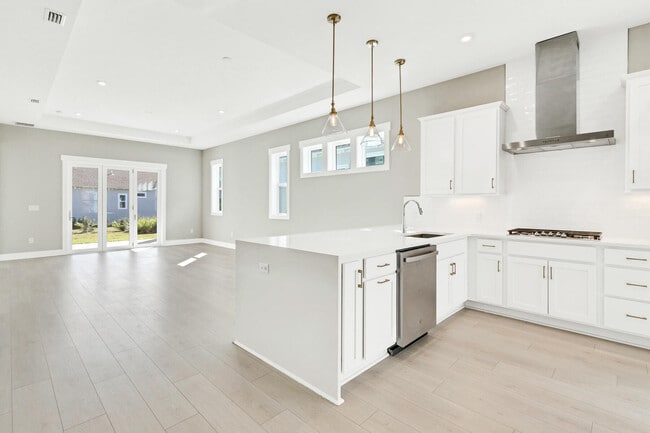 Building Photo - 20 Ravine Rd