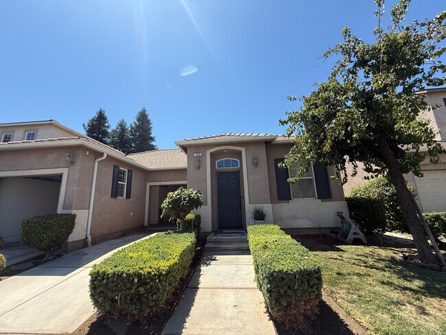 Building Photo - ***$300.00. Move in Special!!!*** Beautifu...