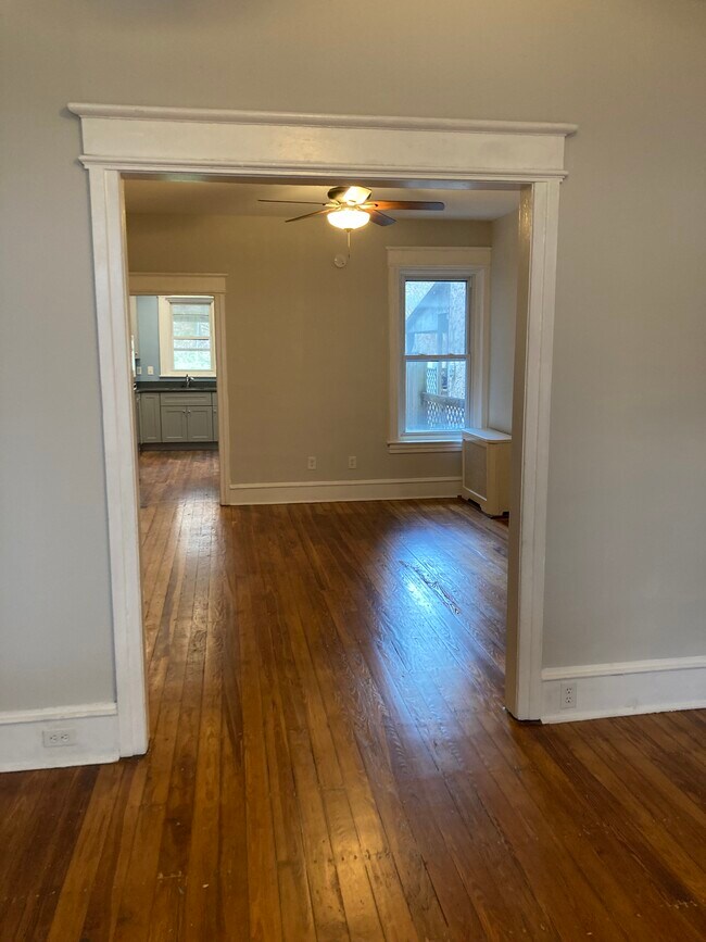 Foto del edificio - 5271 Ridge Ave