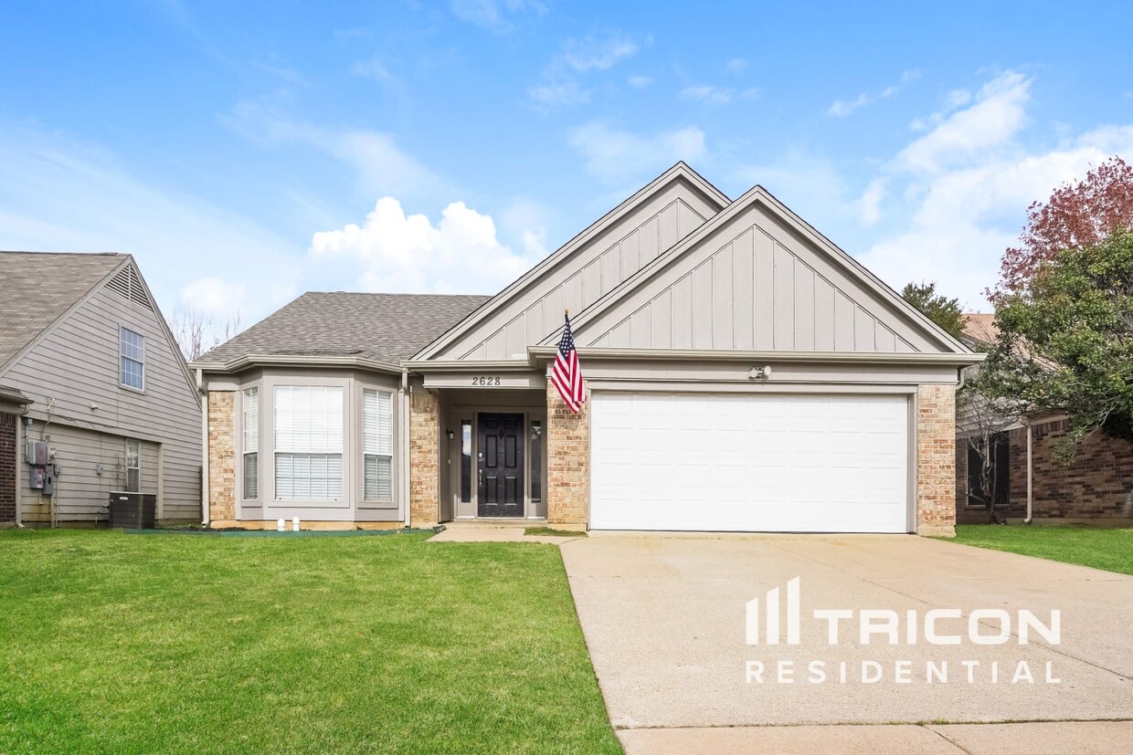 Foto principal - 2628 Dahlia Dr