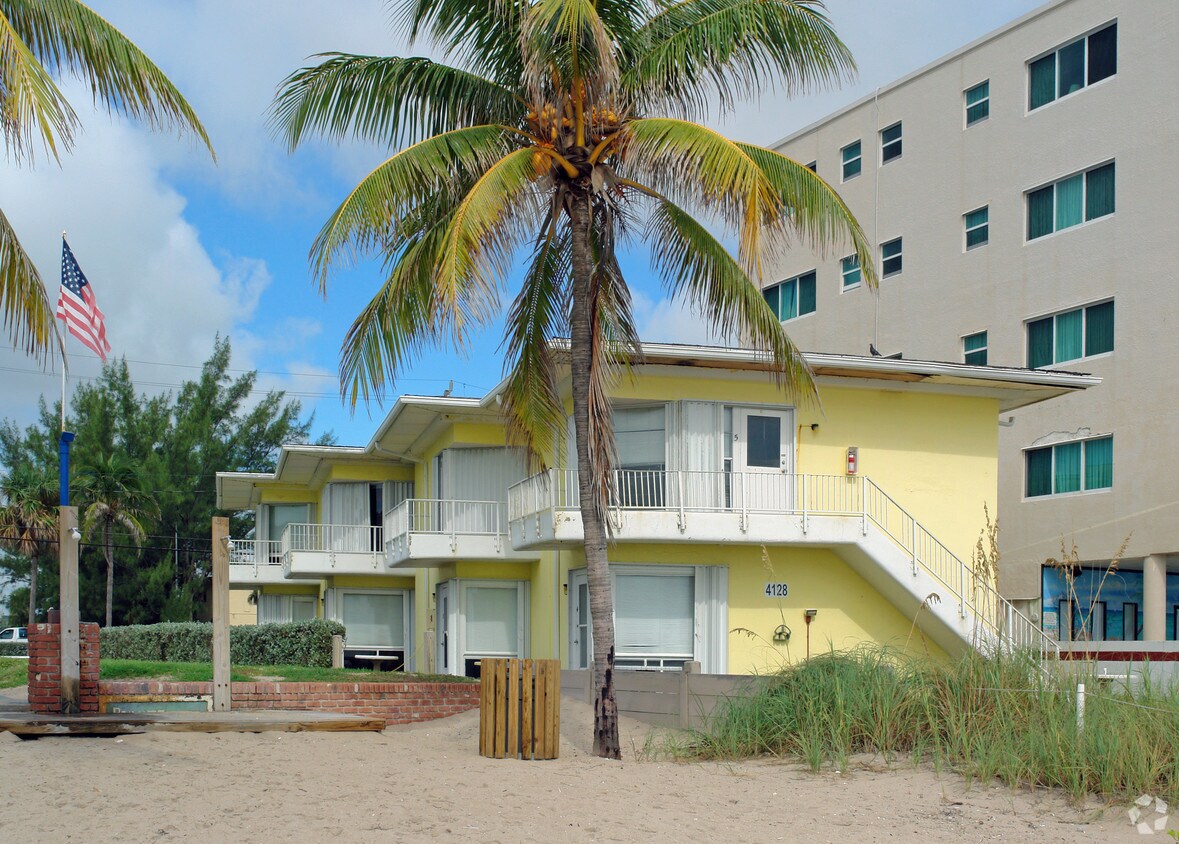 Primary Photo - 4128 El Mar Dr