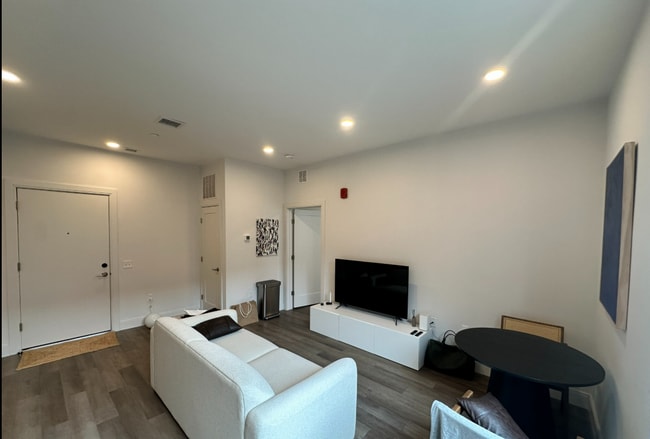 Building Photo - 959 Dorchester Ave