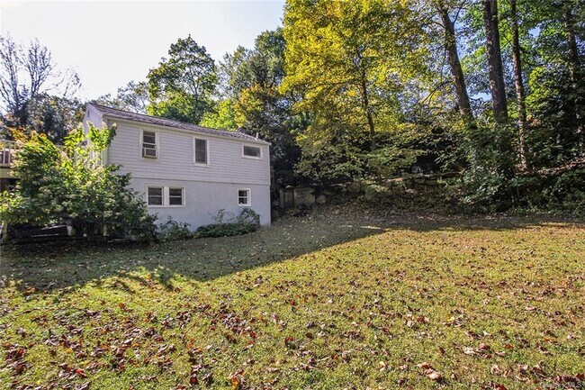 Building Photo - 72 Whippoorwill Rd