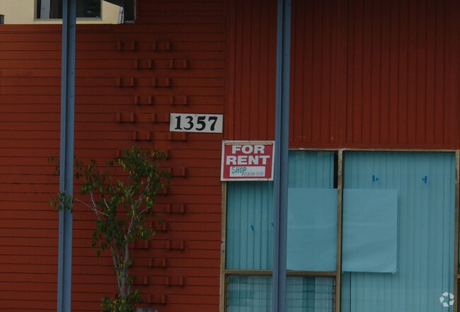  - 1357-1363 Rosecrans St