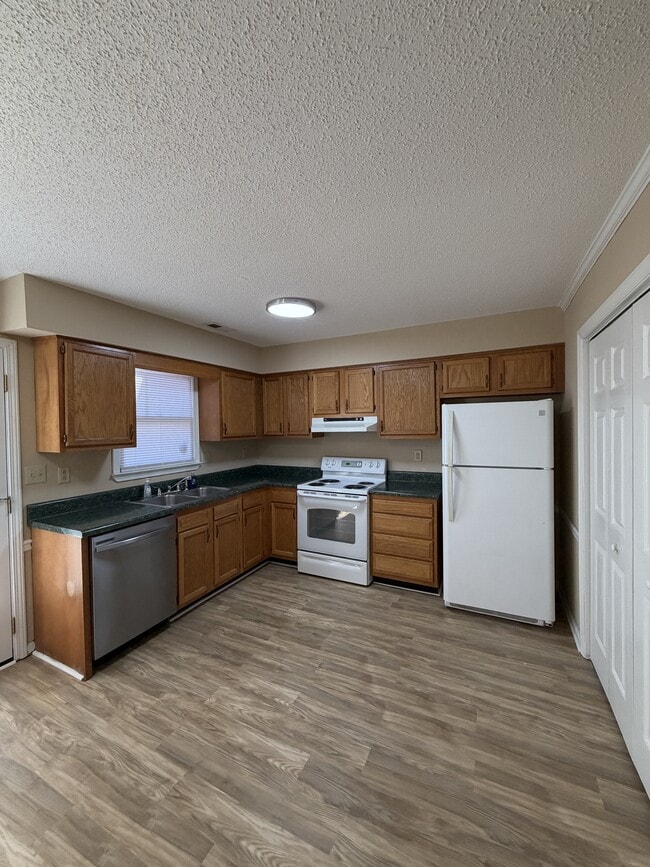 Foto del edificio - 2903 Cedar Creek Rd