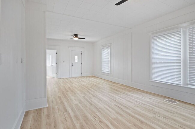 Foto del edificio - 79 S Carlisle St