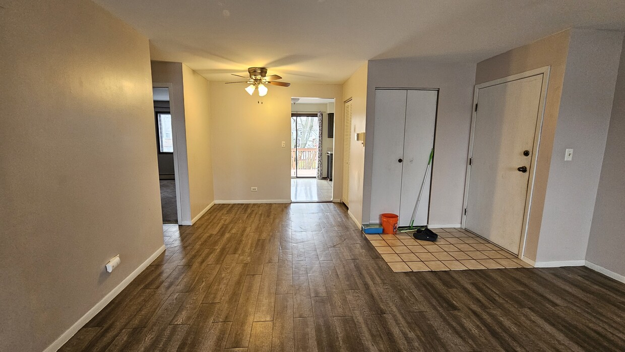 Living Room - 415 Echo Ln