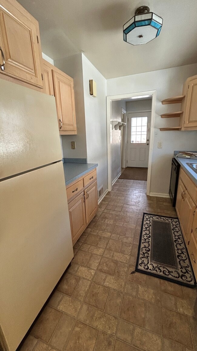 Building Photo - 100 Ansel Rd