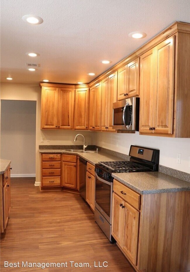 Foto del edificio - 4 br, 2 bath House - 8808 Pavia Dr