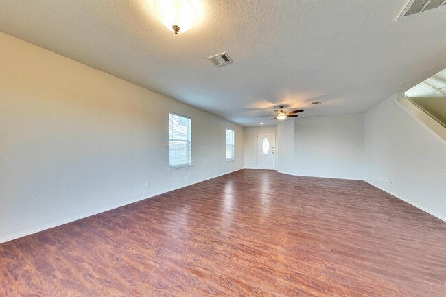 Building Photo - 570 Sheep Trail Dr