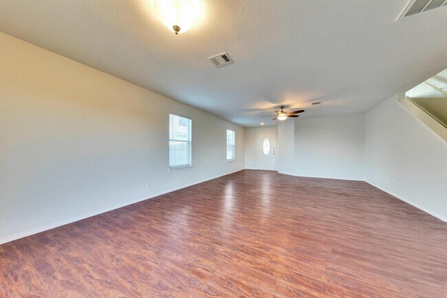 Foto del edificio - 570 Sheep Trail Dr