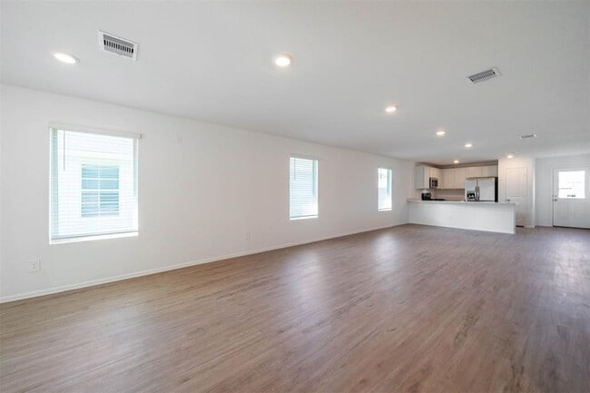 Building Photo - 18711 Mercer Falls Dr