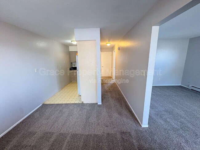 Building Photo - 3041 W Hamilton Pl