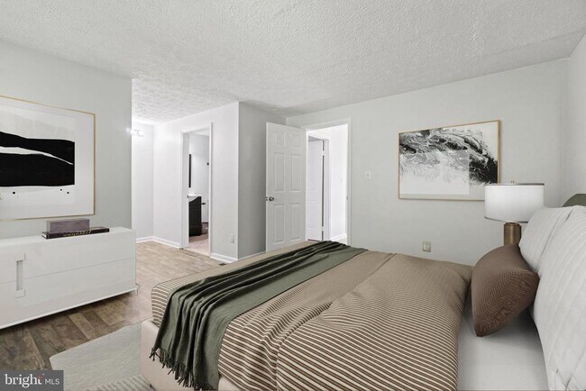 Building Photo - 3618 Wharf Ln