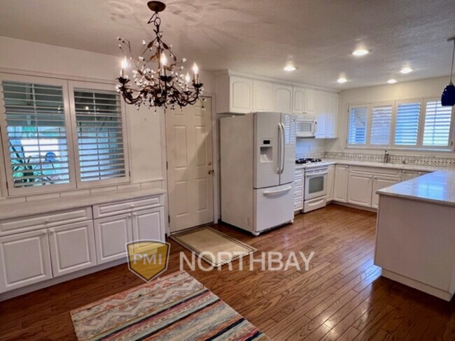 Foto del edificio - 2834 Vista Grande